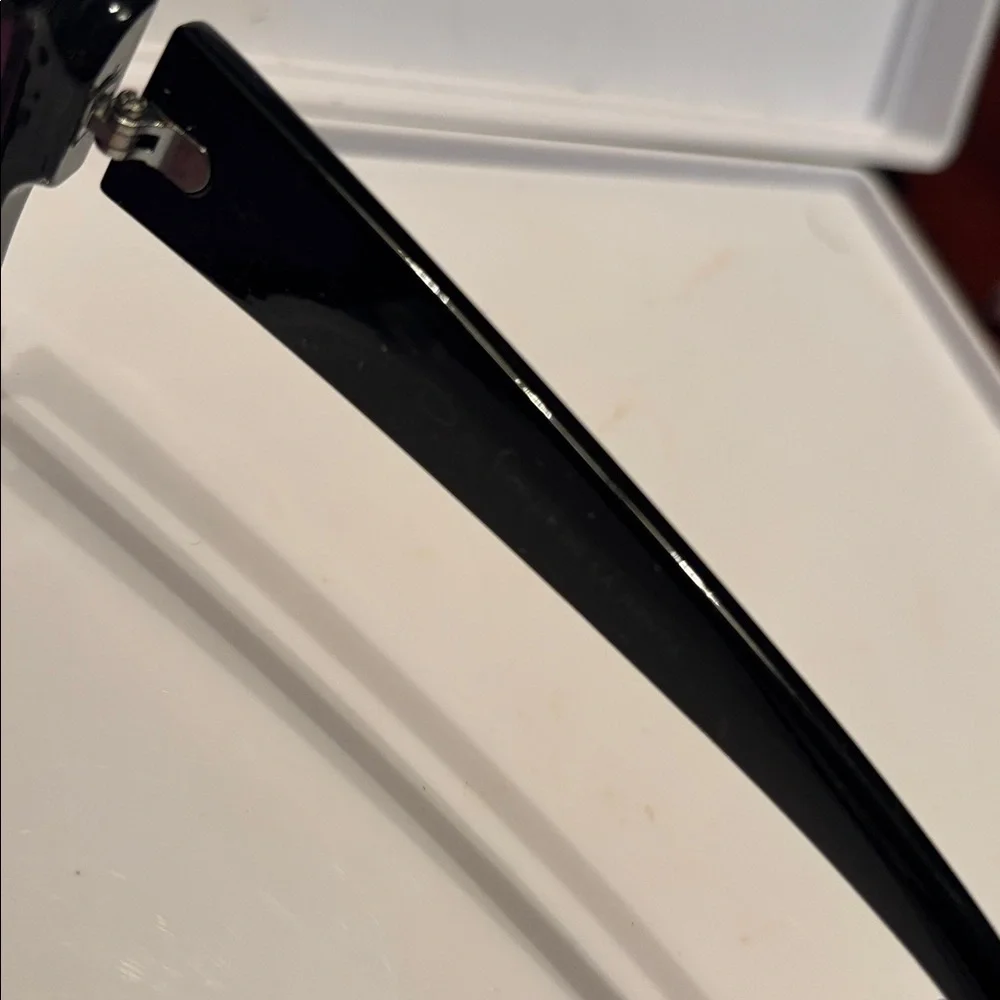 Sunglasses Oscar de la Renta NWT w/Generic Case - Picture 5 of 9